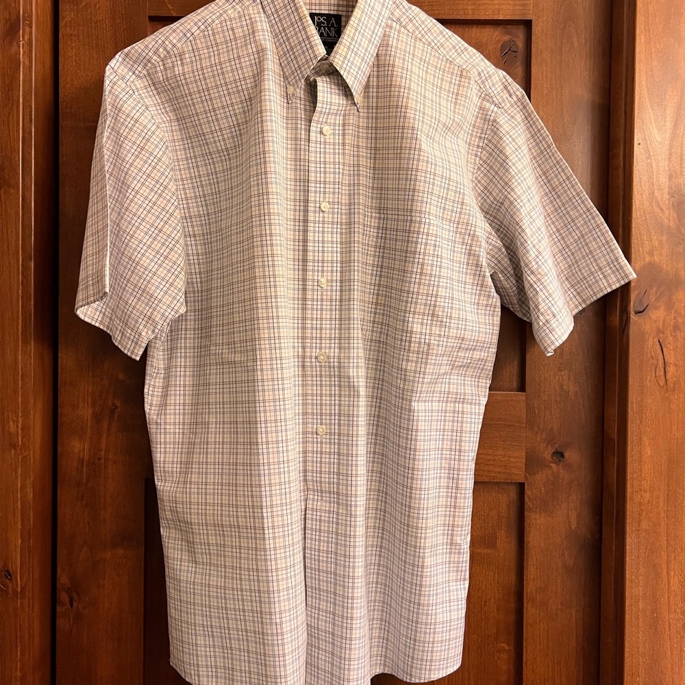 As New: JOS. A. BANK Traveler Collection 
Casual Shirt Button-down